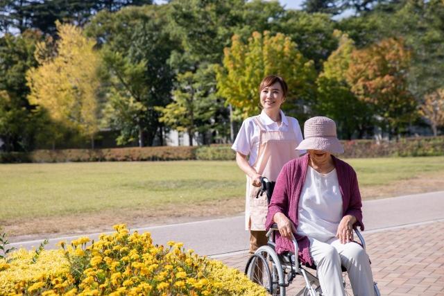 【神奈川県二宮町　介護職　正社員】有料老人ホーム　手当充実　未経験歓迎！